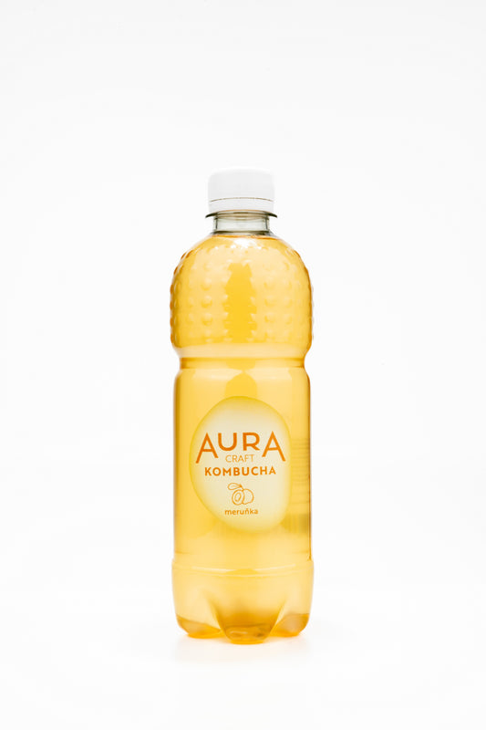 Aura Kombucha Meruňka – lahev 500 ml s čerstvými meruňkami