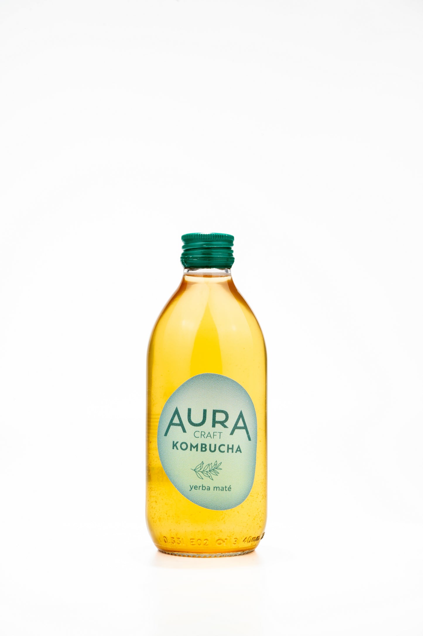 Aura Kombucha Yerba Maté – lahev 330 ml s lístky yerba maté
