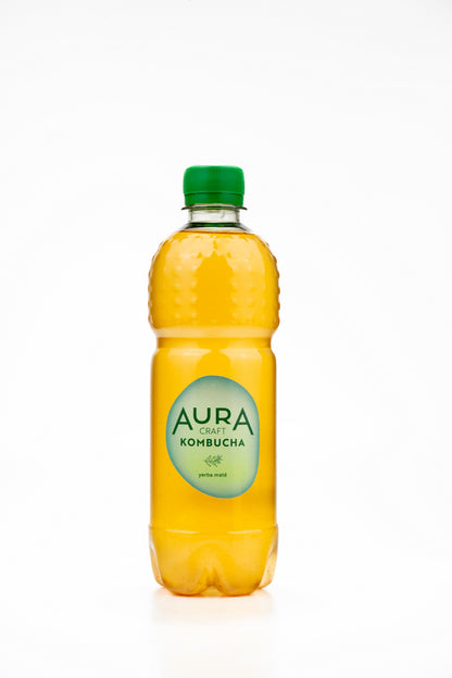 Aura Kombucha Yerba Maté – lahev 500 ml s lístky yerba maté